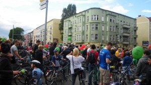 Fahrrad-Skater-Demonstration Vernunft statt Beton! A100 stoppen! am 26.8.2012 in Berlin - Kundgebung an der Elsenbrücke in Treptow