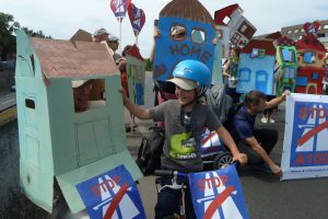 Flashmob Wohnen statt Autobahn, A100 stoppen! am Sonntag 9.7.2017