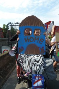Flashmob Wohnen statt Autobahn, A100 stoppen! am Sonntag 9.7.2017